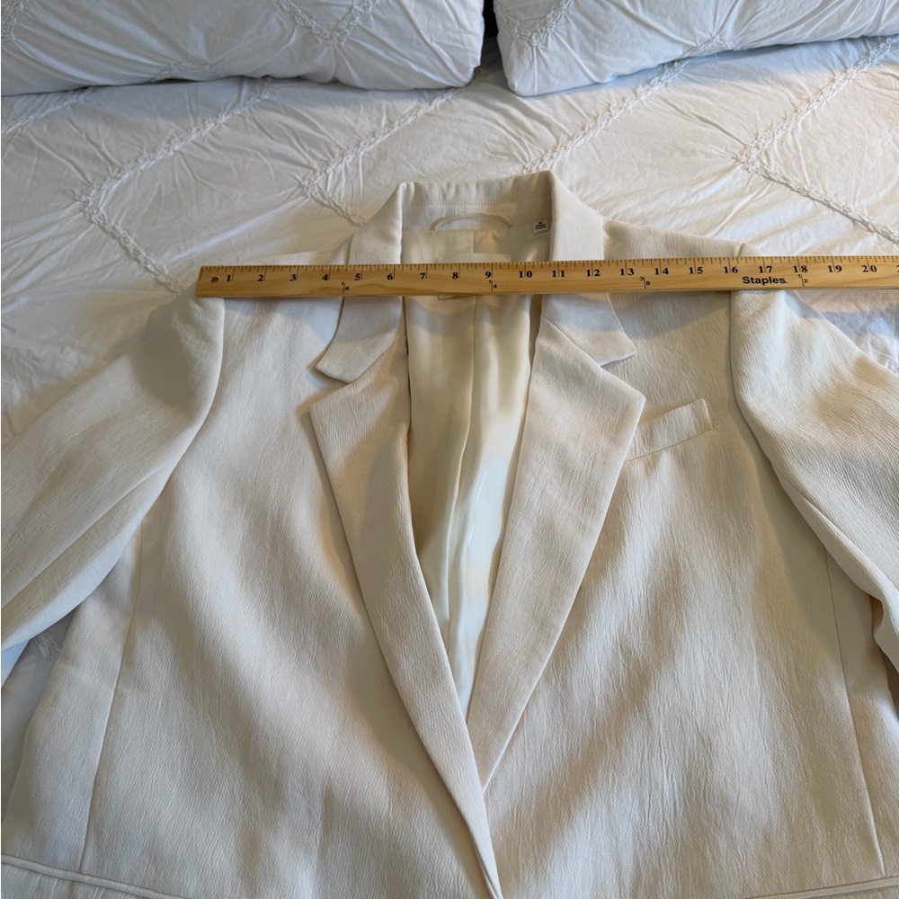 Aritzia Wilfred Generation Blazer Sz M gently used - Picture 7 of 13